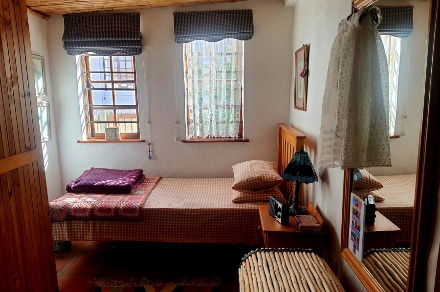 4 Bedroom Property for Sale in Boggomsbaai Western Cape